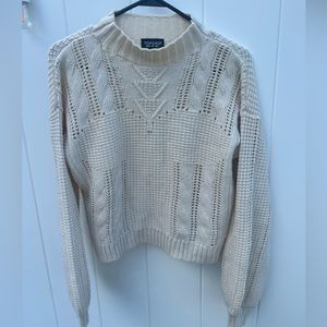 TOPSHOP US SIZE 2. off-white knit sweater.